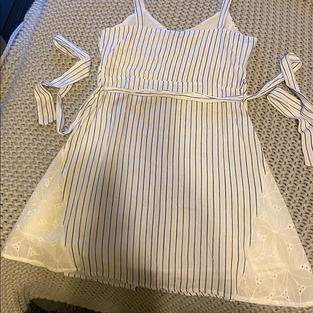 Sundress - Picture 4 of 7
